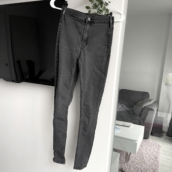 3/22 🧡 H&M Dark black grey skinny fit jean - Picture 1 of 4